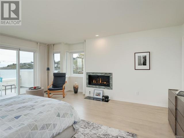 453 Oliver St, House detached with 5 bedrooms, 4 bathrooms and 4 parking in Oak Bay BC | Image 22