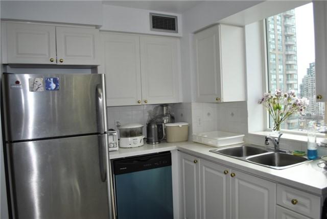 lph 08 - 8 Pemberton Ave, Condo with 2 bedrooms, 2 bathrooms and 1 parking in Toronto ON | Image 3