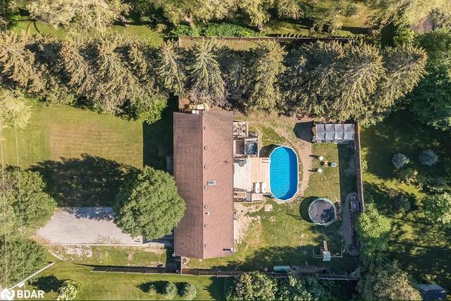 5068 10 Side Road, House detached with 4 bedrooms, 2 bathrooms and 12 parking in Innisfil ON | Image 22