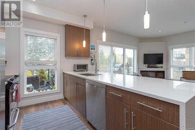 308 - 740 Travino Lane, Condo with 2 bedrooms, 2 bathrooms and 1 parking in Saanich BC | Image 11