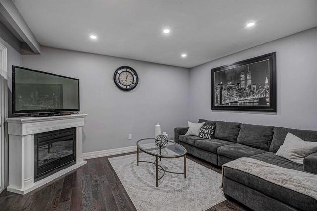 14 Sherin Crt, House detached with 4 bedrooms, 3 bathrooms and 6 parking in Toronto ON | Image 8