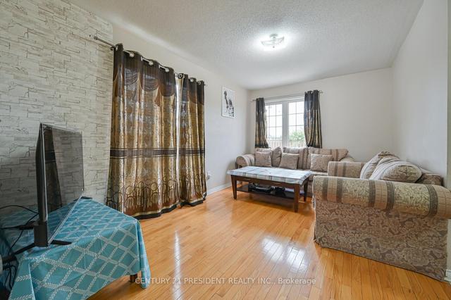 2 Wicklow Rd, House semidetached with 3 bedrooms, 4 bathrooms and 4 parking in Brampton ON | Image 35