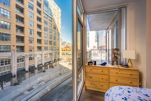 303 - 435 Richmond St W, Condo with 2 bedrooms, 2 bathrooms and 0 parking in Toronto ON | Image 8