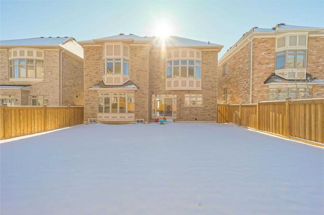 45 Royal West Dr, House detached with 4 bedrooms, 5 bathrooms and 6 parking in Brampton ON | Image 25