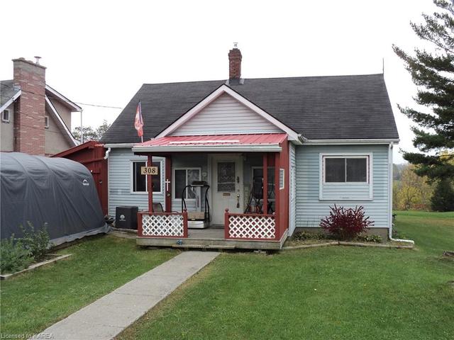 308 Dundas Street W, House detached with 2 bedrooms, 1 bathrooms and 3 parking in Greater Napanee ON | Image 1