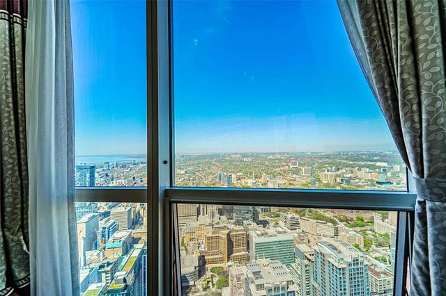 7712 - 388 Yonge St, Condo with 2 bedrooms, 2 bathrooms and 1 parking in Toronto ON | Image 29