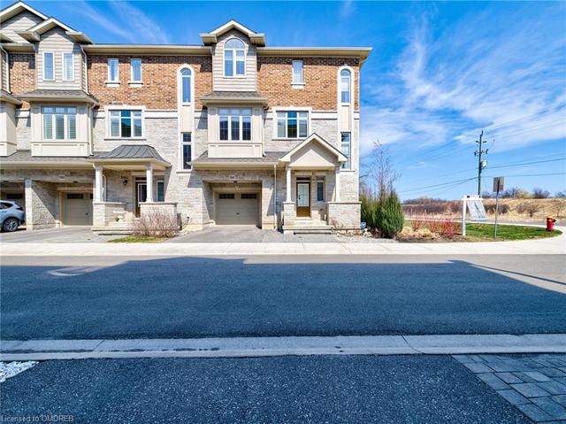 2001 Deerview, House attached with 4 bedrooms, 4 bathrooms and 2 parking in Oakville ON | Image 1