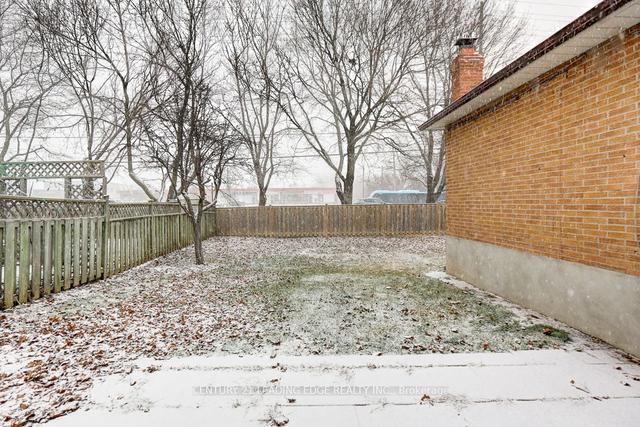 18 Bakerdale Rd, House detached with 3 bedrooms, 2 bathrooms and 8 parking in Markham ON | Image 28