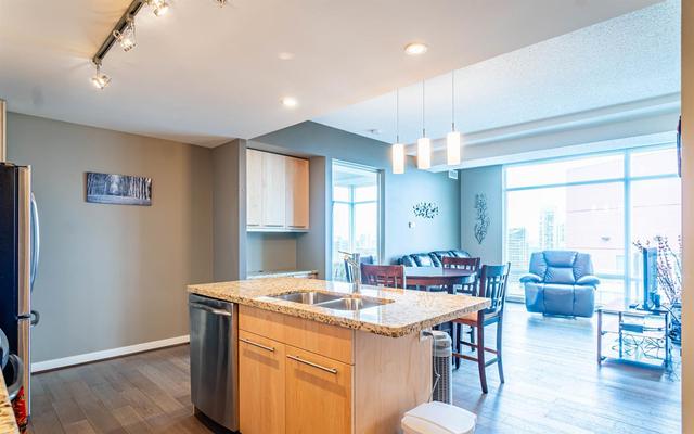2501 - 215 13 Avenue Sw, Condo with 2 bedrooms, 2 bathrooms and 1 parking in Calgary AB | Image 7