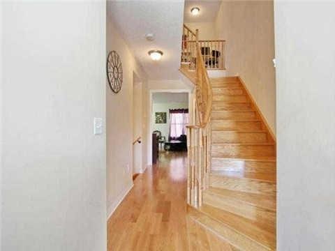 80 Goodsway Tr, House attached with 3 bedrooms, 3 bathrooms and 2 parking in Brampton ON | Image 2