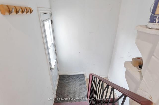 940 Shaw St, House semidetached with 3 bedrooms, 4 bathrooms and 3 parking in Toronto ON | Image 26