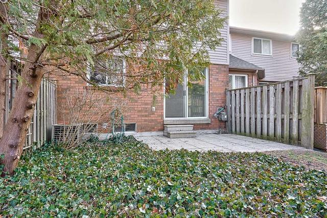 19 - 2051 Merchants Gate, Townhouse with 3 bedrooms, 3 bathrooms and 2 parking in Oakville ON | Image 23