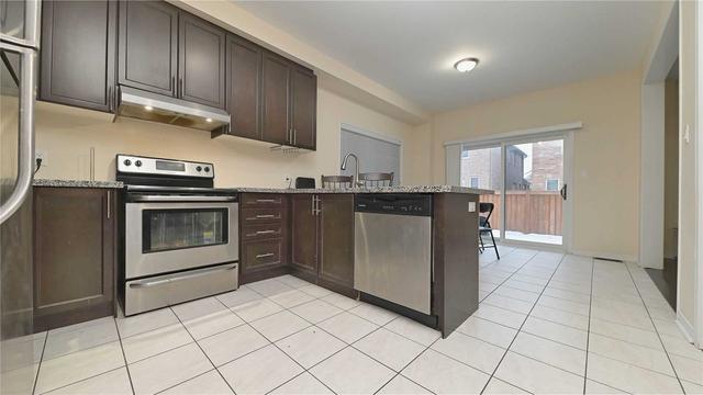 16 Thornapple St, House semidetached with 4 bedrooms, 4 bathrooms and 2 parking in Brampton ON | Image 5
