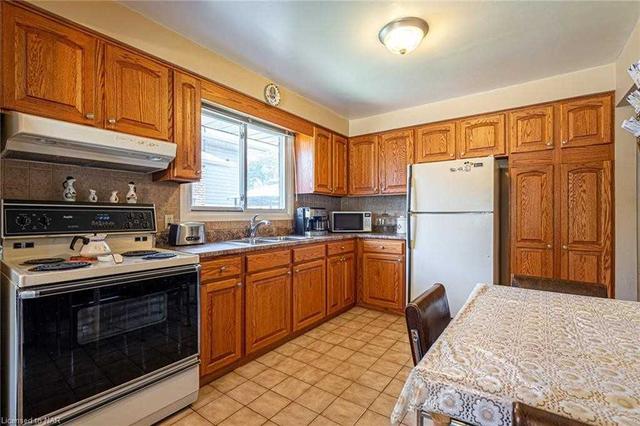 36 Bendingroad Cres, House detached with 3 bedrooms, 2 bathrooms and 9 parking in St. Catharines ON | Image 2