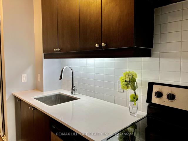 718 - 2522 Keele St, Condo with 1 bedrooms, 1 bathrooms and 1 parking in Toronto ON | Image 5