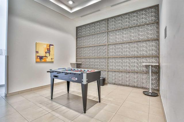 501 - 33 Singer Crt, Condo with 1 bedrooms, 1 bathrooms and 1 parking in Toronto ON | Image 4