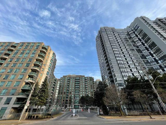 ph2411 - 7 Bishop Ave, Condo with 3 bedrooms, 2 bathrooms and 1 parking in Toronto ON | Image 12
