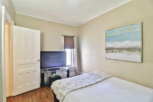 63 Shirley St, House attached with 3 bedrooms, 2 bathrooms and 0 parking in Toronto ON | Image 21