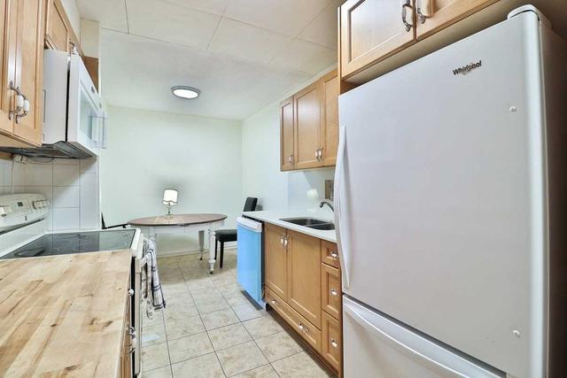 408 - 1535 Lakeshore Rd E, Condo with 3 bedrooms, 2 bathrooms and 1 parking in Mississauga ON | Image 2