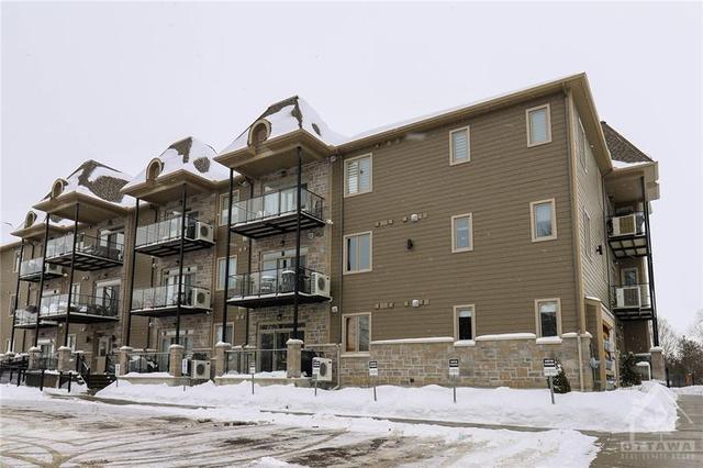 200 Equinox Drive, Condo with 2 bedrooms, 2 bathrooms and 1 parking in Russell ON | Image 1