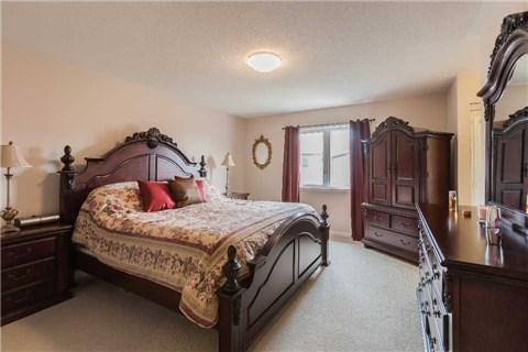 382 Schreyer Cres, House detached with 4 bedrooms, 3 bathrooms and 2 parking in Milton ON | Image 9