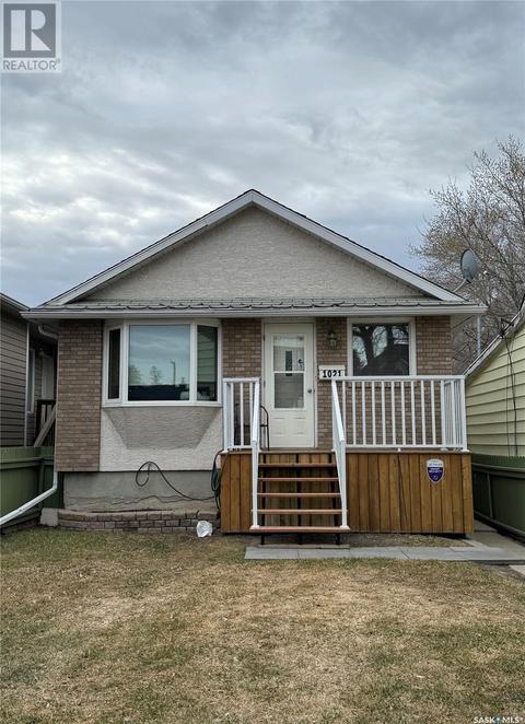 1021 Rae Street, House detached with 2 bedrooms, 1 bathrooms and null parking in Regina SK | Card Image