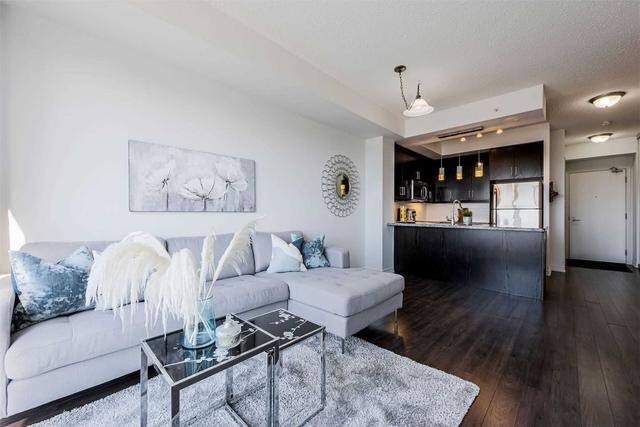1011 - 15 James Finlay Way, Condo with 1 bedrooms, 2 bathrooms and 1 parking in Toronto ON | Image 8