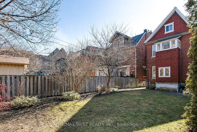222 Wright Ave, House detached with 5 bedrooms, 2 bathrooms and 1 parking in Toronto ON | Image 8