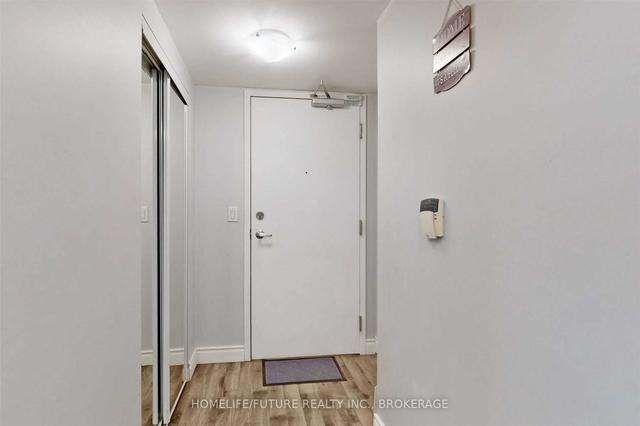 2903 - 38 Lee Centre Dr, Condo with 2 bedrooms, 2 bathrooms and 1 parking in Toronto ON | Image 27
