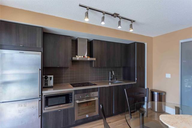 914 - 300 Front St W, Condo with 1 bedrooms, 1 bathrooms and 0 parking in Toronto ON | Image 3