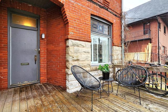 24 Harvard Ave, House semidetached with 4 bedrooms, 3 bathrooms and 2 parking in Toronto ON | Image 12