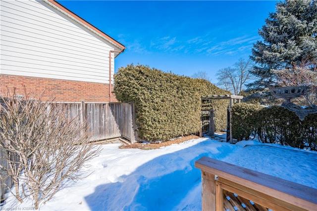 123 Sandsprings Crescent, House detached with 3 bedrooms, 2 bathrooms and 4 parking in Kitchener ON | Image 42