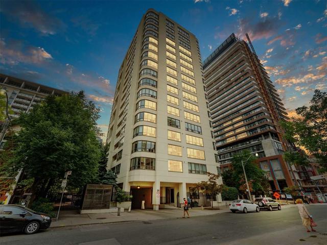 1710 - 25 Maitland St, Condo with 2 bedrooms, 2 bathrooms and 1 parking in Toronto ON | Image 1