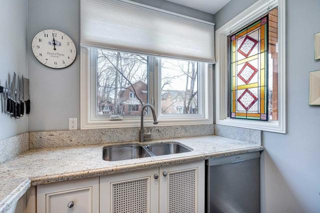 10a Victoria Park Ave, House semidetached with 3 bedrooms, 3 bathrooms and 2 parking in Toronto ON | Image 2