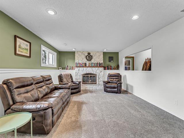 128 East Glen Drive Se, House detached with 4 bedrooms, 3 bathrooms and 2 parking in Medicine Hat AB | Image 27