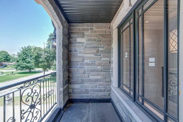 17 Dromore Cres, House detached with 4 bedrooms, 7 bathrooms and 6 parking in Toronto ON | Image 21
