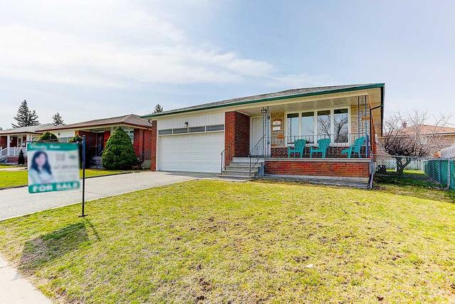 48 Corinthian Blvd, House detached with 3 bedrooms, 2 bathrooms and 5 parking in Toronto ON | Image 1