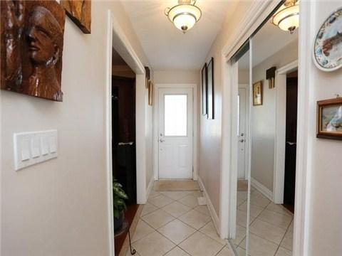 10086 Clarkway Dr, House detached with 3 bedrooms, 2 bathrooms and 10 parking in Brampton ON | Image 7