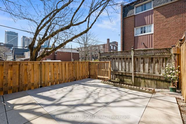 70 Stanley Terr, House attached with 3 bedrooms, 2 bathrooms and 2 parking in Toronto ON | Image 28