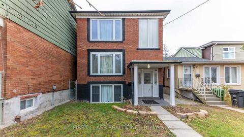 19 Buttonwood Ave, House detached with 6 bedrooms, 3 bathrooms and 4 parking in Toronto ON | Card Image