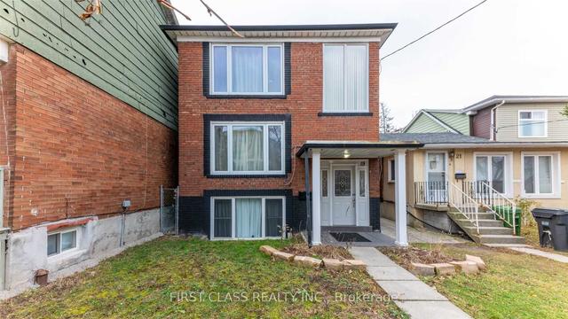 19 Buttonwood Ave, House detached with 6 bedrooms, 3 bathrooms and 4 parking in Toronto ON | Image 1