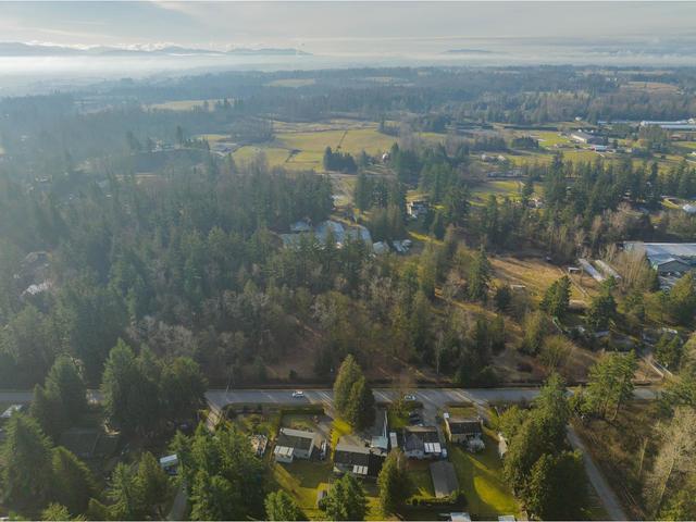 25039 8 Avenue, House detached with 6 bedrooms, 5 bathrooms and null parking in Langley BC | Image 13