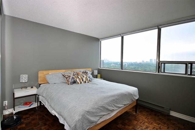 ph09 - 914 Yonge St, Condo with 1 bedrooms, 1 bathrooms and 0 parking in Toronto ON | Image 2