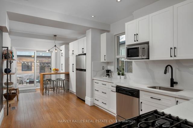 517 Manning Ave, House semidetached with 4 bedrooms, 3 bathrooms and 1.5 parking in Toronto ON | Image 38