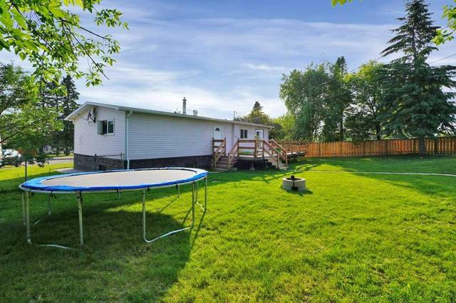 5323 55 Street, House detached with 4 bedrooms, 2 bathrooms and 2 parking in Rocky Mountain House AB | Image 35