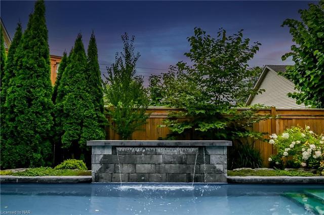 8 Tuscany Court, House detached with 4 bedrooms, 3 bathrooms and 6 parking in St. Catharines ON | Image 37