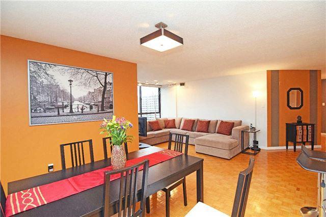 1002 - 8 Lisa St, Condo with 2 bedrooms, 2 bathrooms and 2 parking in Brampton ON | Image 4