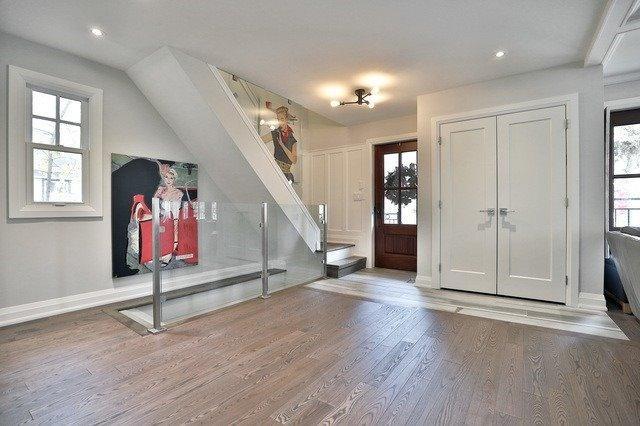 376 Reynolds St, House detached with 5 bedrooms, 5 bathrooms and 4 parking in Oakville ON | Image 2