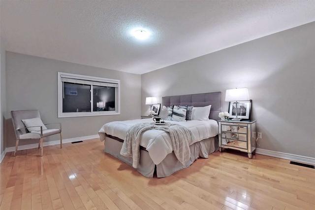 4745 James Austin Dr, House detached with 4 bedrooms, 4 bathrooms and 7 parking in Mississauga ON | Image 9