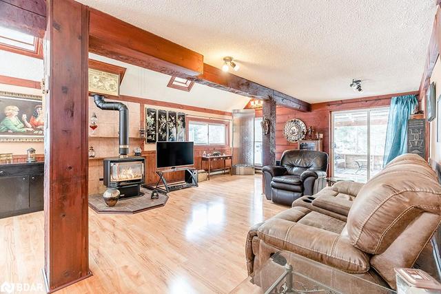 2 Seneca Lane, House detached with 3 bedrooms, 1 bathrooms and 5 parking in Oro Medonte ON | Image 11